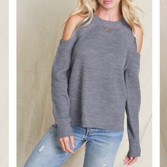 SOLD 🌺Open Shoulder Knit Sweater - Picture 10 of 10